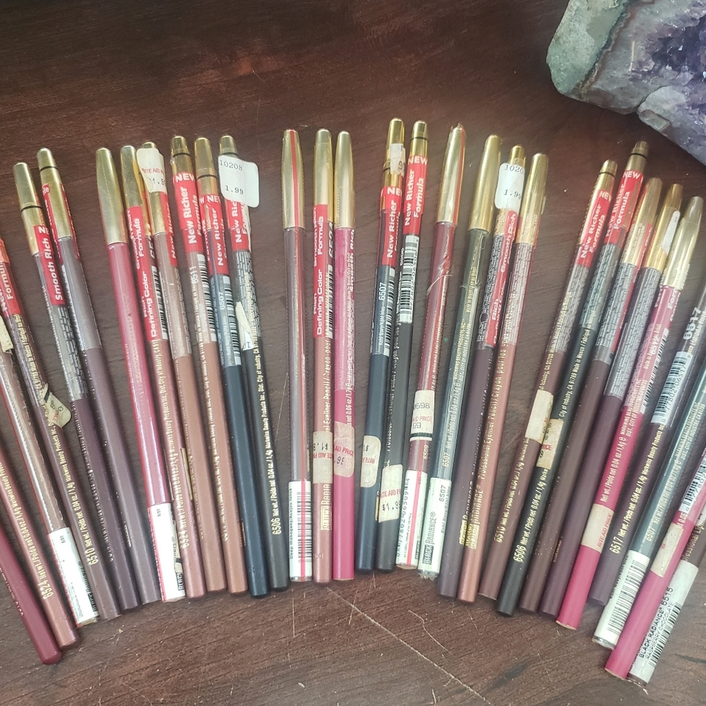 New, Lot of 35 Eye & Lip Pencil Liner.